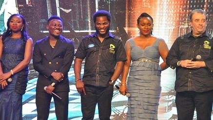 (L-r): Ogunmoyero Modoluwamu (Dolu), Nigerian Idol Season 5 First Runner-up, Ogunrombi Olakunle (K-Peace), Season 5 Winner, Enitan Denloye, Etisalat’s director, Brand & Experience, Ugochi Pedro, executive director, Optima Media Group, and Francesco Angelone, Etisalat’s chief marketing officer, on stage at the Grand Finale of Nigerian Idol 5 at OMG Dream Studios, Lagos, recently.